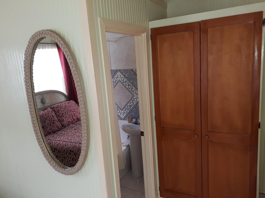 Apartment Unforgetable Gardens Falmouth Harbour Екстер'єр фото