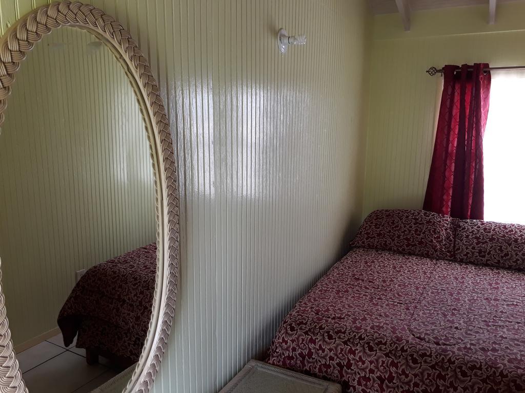 Apartment Unforgetable Gardens Falmouth Harbour Екстер'єр фото